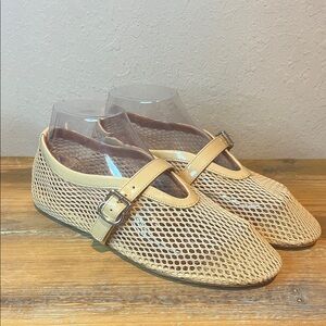 Dream Pairs Beige Mesh Mary Jane Flats with Buckle Strap size 8.5